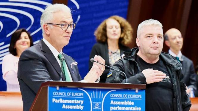 Вперше в історії премію Вацлава Гавела отримав українець – журналіст Максим Буткевич.
