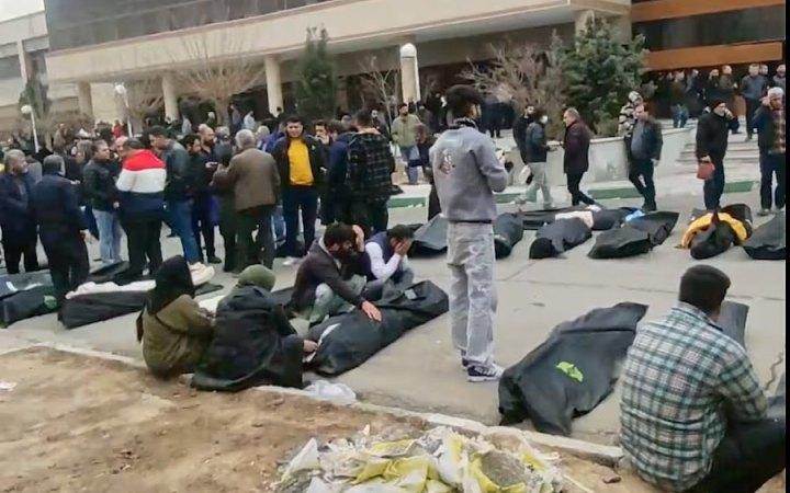 Bloomberg повідомляє, що число загиблих внаслідок придушення протестних акцій в Ірані може перевищити 20 тисяч осіб.