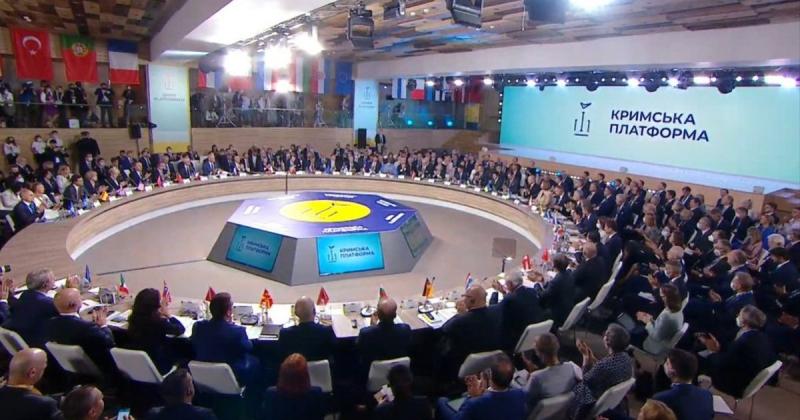 Члени Міжнародної Кримської платформи відкидають визнання анексії Криму та територій, що знаходяться під окупацією Росії, - йдеться у заяві.