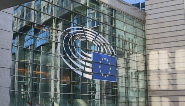 Європейські парламентарі виступають з вимогою до Брюсселя зупинити фінансування Угорщини.