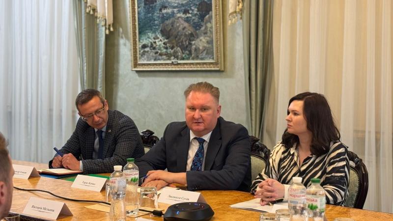 Качка провів дискусію з фахівцями щодо обставин, пов'язаних з НАБУ та САП, а також шукали найкращі варіанти для сприяння євроінтеграції України.