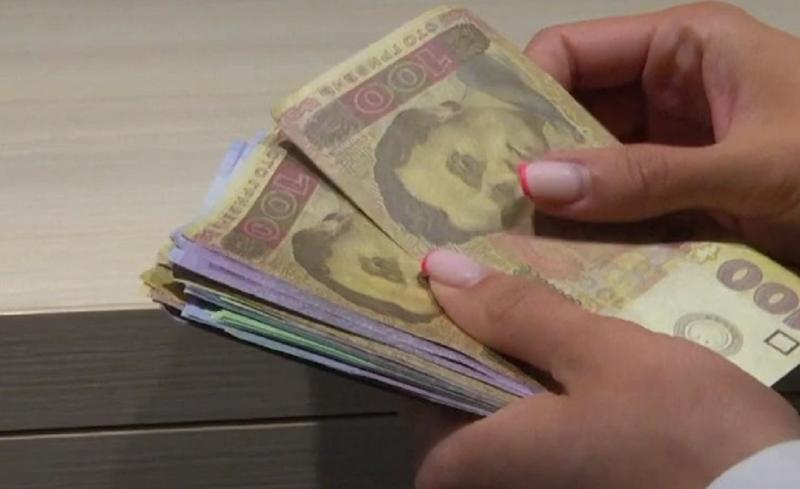 Пенсії суттєво зменшилися: чому літні люди не отримують тисячі гривень.