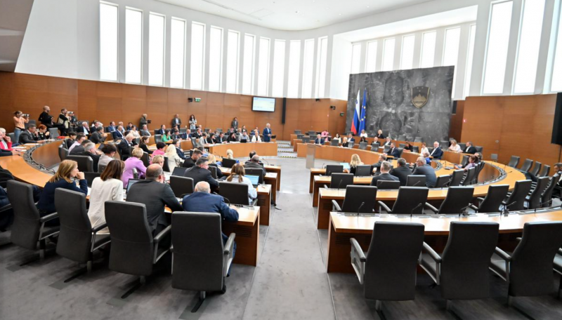 У Словенії ухвалили рішення про розширення правомочностей правоохоронних органів.