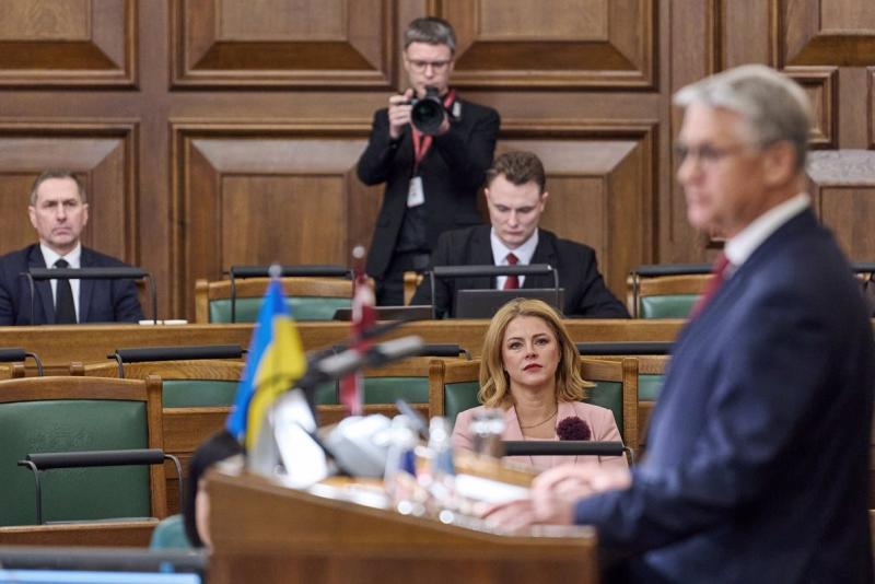 Латвійський парламент не підтримав ініціативу про звільнення прем'єр-міністерки через питання використання російської мови в засобах масової інформації.