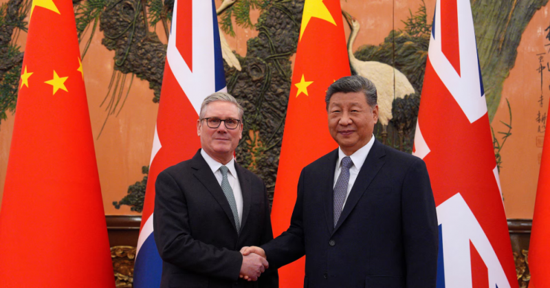 Китай ухвалив рішення скасувати обмеження, накладені на шість британських парламентаріїв.