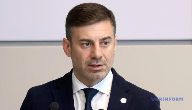 Лубінець закликає продовжити період ідентифікації пенсіонерів та терміново відновити всі виплати.