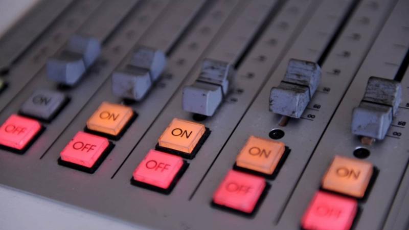 У Латвії планують запровадити заборону на трансляцію музики артистів, які потрапили під санкції, на радіостанціях.