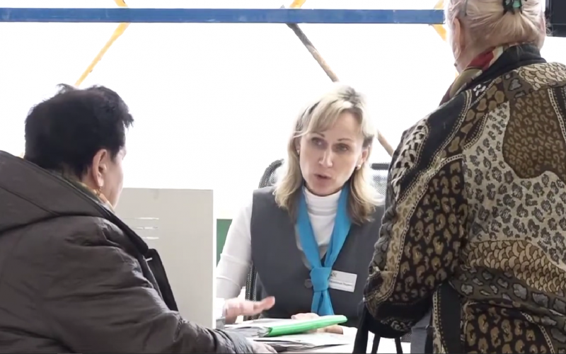 Масове припинення виплат пенсій: тисячі літніх людей опинилися без жодної гривні.