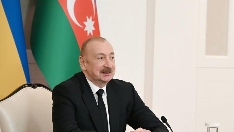 Алієв розповів про секретну зустріч у Баку між колишніми посадовцями з Німеччини та Росії, повідомляють ЗМІ.