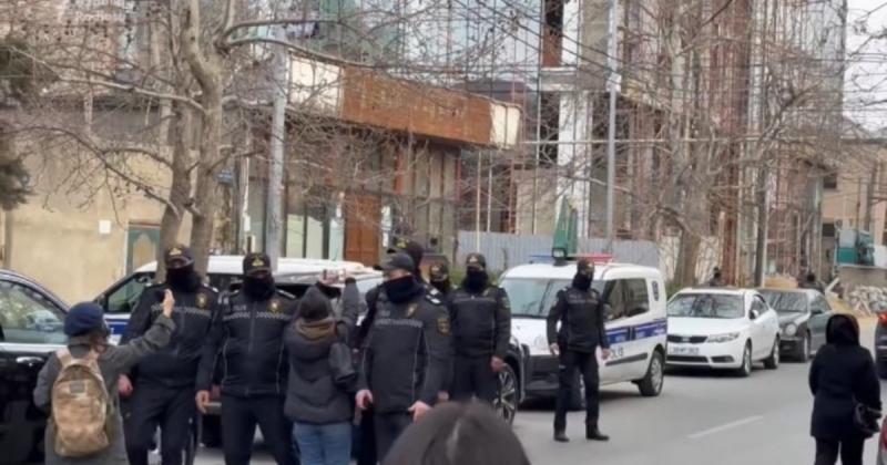 Судові органи Азербайджану ухвалили рішення щодо п'яти журналістів у контексті справи Toplum TV.