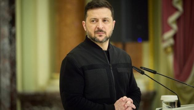 Зеленський повідомив, що внаслідок встановлення режиму тиші в Олешках місто Херсон отримало кілька днів для відновлення.